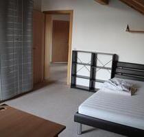 vollmöbliertes WG Zimmer mit Balkon und viel Komfort - Burghausen