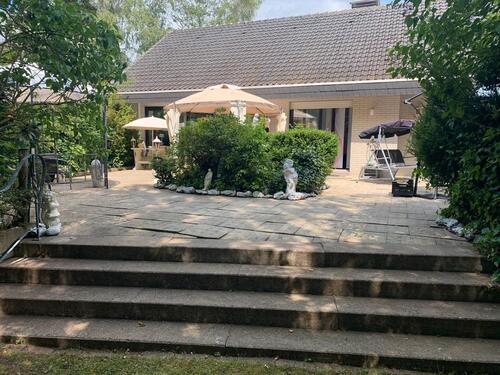 Foto - Mehrfamilienhaus, Wohnhaus in Breuna zum Kaufen