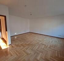 3 Zimmer DG Wohnung mit Einbauküche - Karben