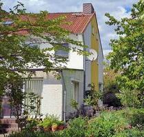 Reihenendhaus, großer Garten, sehr ruhige Lage - Lübeck Kücknitz