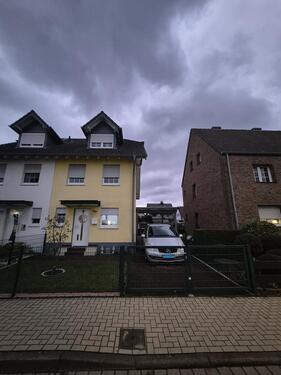 Foto - Gepflegte Doppelhaushälfte mit Garten und Stellplätze