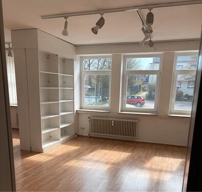 Foto - Helle 3 Zi BüroPraxisfläche ca. 73 m2, kleines Kontorhaus