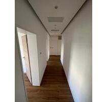 3 Zimmer Wohnung Balkon Stellplatz frisch renoviert - Barsinghausen
