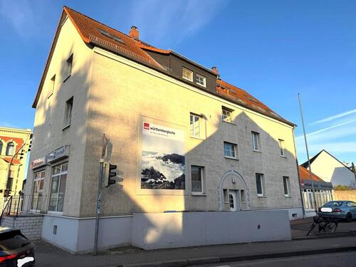 Foto - Klein aber fein - Helle Dachgeschosswohnung mit Einbauküche, in verkehrsgünstiger Lage