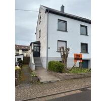 Dreigeschossiges Haus mit zwei Wohnungen - Saarwellingen