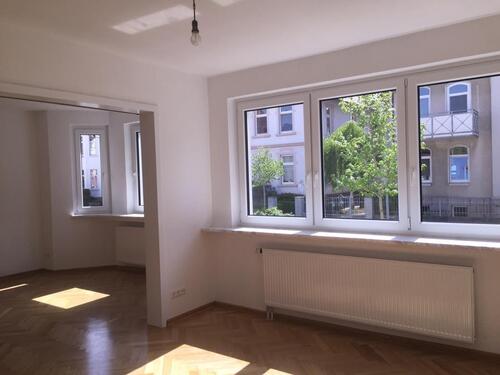 Foto - HERRSCHAFTLICHE ALTBAUWOHNUNG MIT GROSSEM BALKON