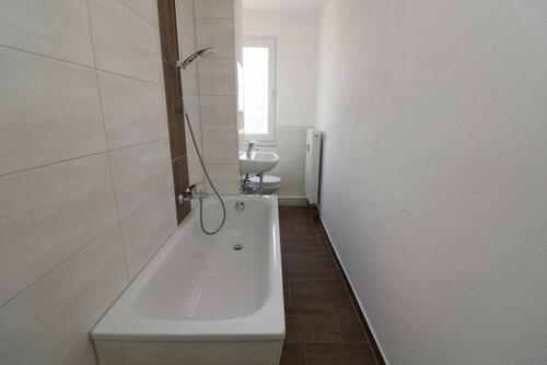 Foto - Auch für Nichtschwimmer geeignet...3-RW mit modernem Wannenbad!