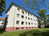 Foto - Ruhige Seitenstraße in Seidnitz: 2-Zi.-Whg. mit Loggia & Wanne