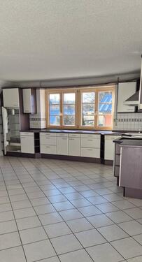 Foto - 4-Zi-Wh, 175 qm, EBK, Balkon, ab 01.11.2025, prov.frei zu vermiet