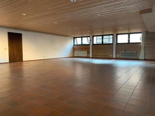 Foto - Vielseitig nutzbarer Lager- Büroraum mit Aufzug