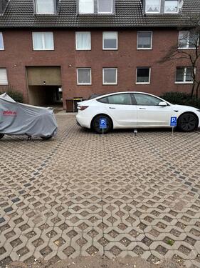 Foto - Stellplatz Parkplatz zu vermieten Krefeld Uerdingen (Nikolausweg)