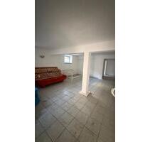 Lagerfläche mit 24h-Zugang in Leverkusen – 60m² beheizter Keller - Köln Mülheim