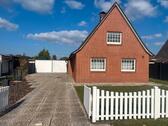 Foto - Freistehendes Einfamilienhaus mit Gartenhaus ohne Maklergebühren