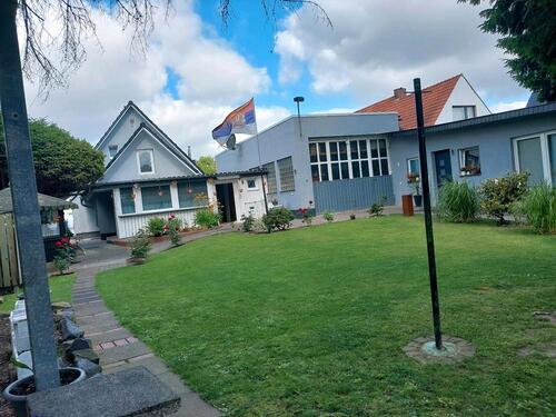 Foto - Einfamilienhaus mit 2 Einliegerwohnungen