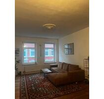 2-Zimmer-Altbauwohnung (60 m²) mit Balkon - Flensburg 2-Zimmer-Altbauwohnung (60 m²) mit Balkon - Flensburg