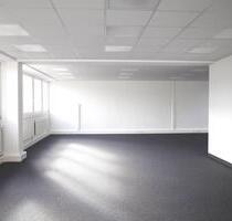 Helles Großraumbüro in Starnberg