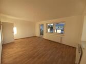 Foto - Helle 4-Zimmer-Erdgeschoss-Wohnung mit Garten und Balkon, zentral