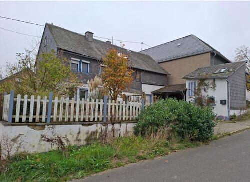 Foto - Kleines charmantes Bauernhaus mit Potenzial