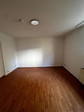 Foto - Schöne 4-Zimmer-Wohnung (auch geeignet als 3er-WG) in S-Ost