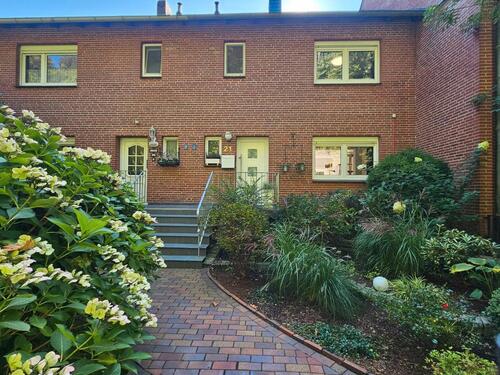 Foto - Modernisiertes Reihenhaus mit ausgebautem Dachgeschoss u. Garten