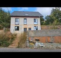 Zwei-Familienhaus, Rohbau zu 80% fertig - Klingenberg am Main