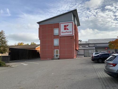 Foto - Top Lage * Flexibler Grundriss * Parkplätze direkt vor der Türe