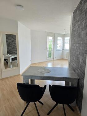 Foto - 3-Zi.-Wohnung mit 2 Balkonen & EBK – ruhige Lage