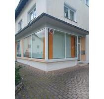 Büro Gewerberäume - bezugsfrei - 765,00&nbsp;EUR Kaltmiete, ca.&nbsp; 90,00&nbsp;m&sup2; in Amberg (PLZ: 92224)
