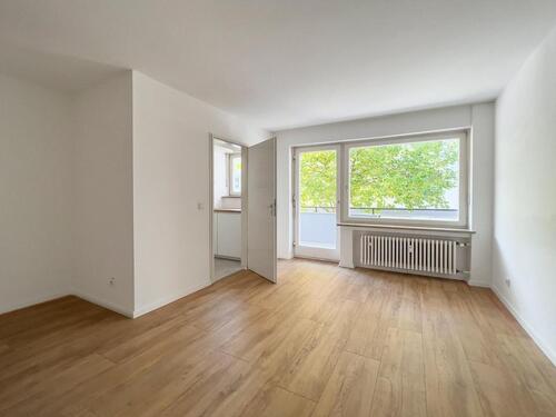Foto - Balkon auf 1 Zimmer Apartment - Kürzlich Renoviert