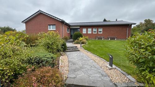 Foto - Haus Bungalow Massivbauweise saniert