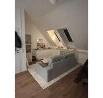 Großzügiges WG-Zimmer mit zwei Räumen in zentraler Altstadtlage - Kiel Großzügiges WG-Zimmer mit zwei Räumen in zentraler Altstadtlage - Kiel