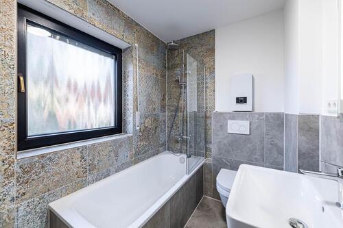 Foto - Wunderschön & neu saniert! - 995,00&nbsp;EUR Kaltmiete, ca.&nbsp; 44,00&nbsp;m&sup2;