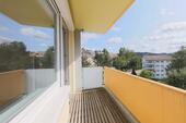 Foto - ** RENOVIERTE 3-Zimmer-Wohnung mit sonnigem Balkon **