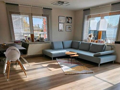 Foto - Helle und teilmöblierte Eigentumswohnung *Zentral*Garage*Balkon*