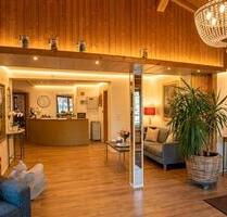 2 Häuser und ein Hotel - 649.000,00&nbsp;EUR Kaufpreis, ca.&nbsp; 1.200,00&nbsp;m&sup2; in Marburg (PLZ: 35039) Biegenviertel