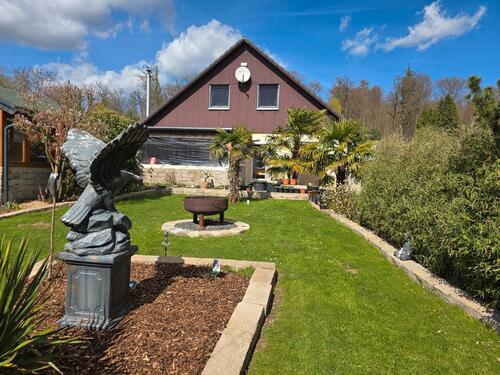 Foto - Haus mit Kamin +Großer Garten 