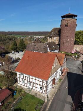 Foto - Kernsaniertes 300j. Fachwerk - direkt an der Trendelburg.