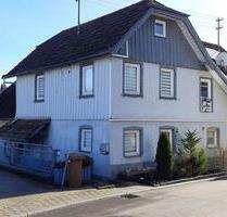 7 Zimmer Einfamilienhaus in zentraler Lage & Sarnierungspotential - Waldachtal