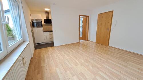 Foto - Sehr schöne 1 Zimmerwohnung im EG mit neuer Einbauküche u Bad