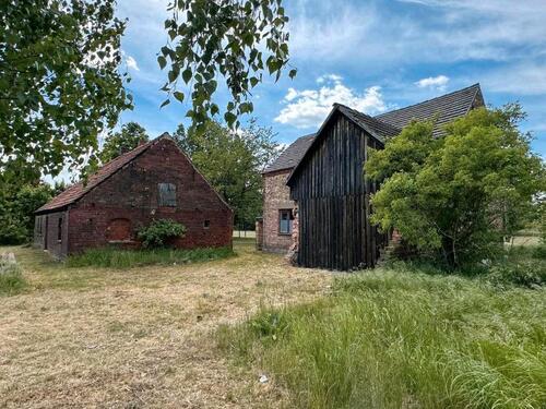 Foto - Resthof mit Bauernhaus und Nebengebäude