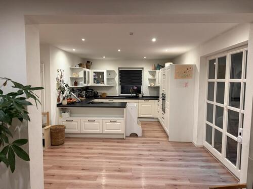 Foto - Traumhafte Erdgeschosswohnung - 1.650,00&nbsp;EUR Kaltmiete, ca.&nbsp; 120,00&nbsp;m&sup2;