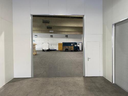 Foto - Lagerhalle 240m² - 1.560,00&nbsp;EUR Kaltmiete, ca.&nbsp; 6,50&nbsp;m&sup2;