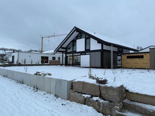 Foto - Haus zur Miete - 2.500,00&nbsp;EUR Kaltmiete, ca.&nbsp; 200,00&nbsp;m&sup2;