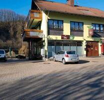 Café bzw. Gastronomie Betrieb - 1.700,00&nbsp;EUR Kaltmiete, ca.&nbsp; 150,00&nbsp;m&sup2; in Gutach (Schwarzwaldbahn) (PLZ: 77793)