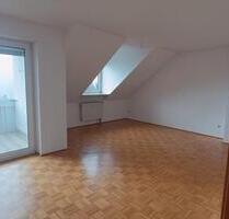 3 Zimmer Dachgeschosswohnung mit Balkon - Landshut Landshut-West