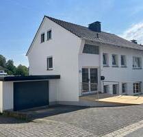 Modernisiertes Ein-Zweifamilienhaus mit tollem Ausblick - Altenbeken