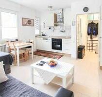 Renoviertes Appartment in Superlage, PRIVAT, teilmöbiliert - Langenfeld (Rheinland)