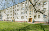 Foto - helle 3-Raum-Wohnung mit großem Wohn-Ess-Zimmerbereich und Parkblick