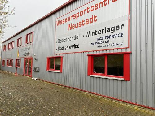 Foto - Halle in Sierksdorfer Gewerbegebiet sowie ehemalige Segelmacherei