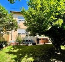 Ludweiler, schöne möblierte OG-Wohnung mit Einbauküche und Garten - Heusweiler